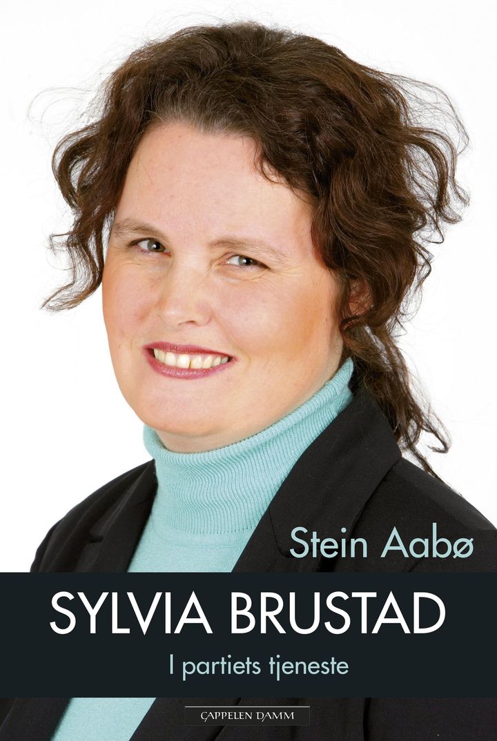 bokomslag: Sylvia Brustad : i partiets tjeneste