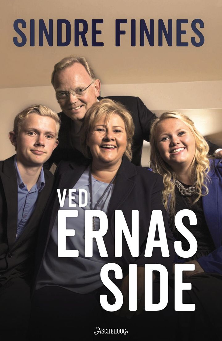 bokomslag: Ved Ernas side