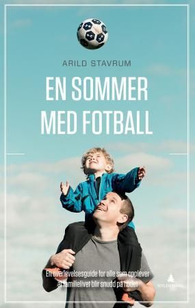 Bokomslag: En sommer med fotball