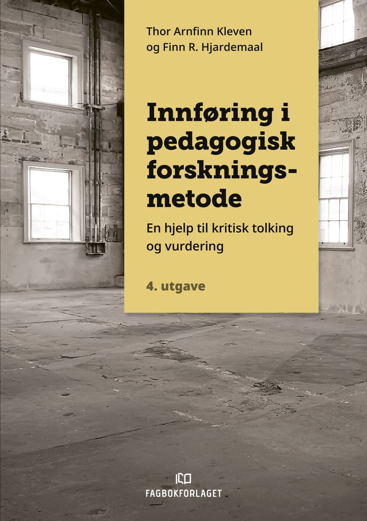 bokomslag: Innføring i pedagogisk forskningsmetode : en hjelp til kritisk tolking og vurdering